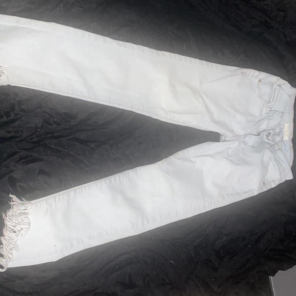 Light blue stretchy comfy fit /stylish jeans! Fits Real Small, XS or Even XXS :) - Picture 2 of 9